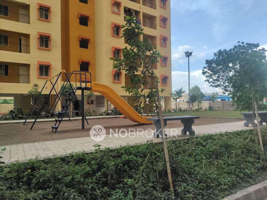 1 BHK Flat In Madhuvan Apartments For Sale  In Hadapsar, 