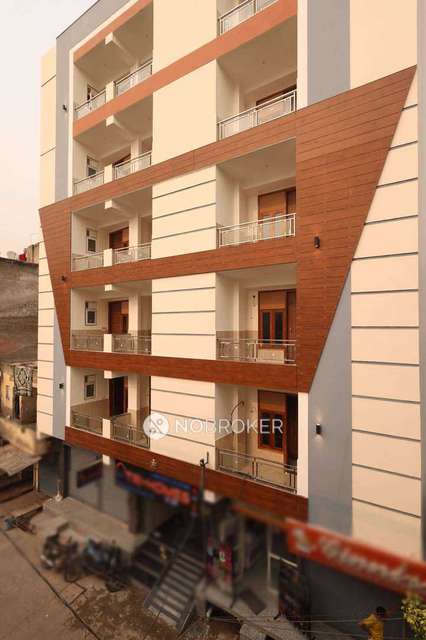 Godown/Warehouse in Bishanpura, Noida for Rent 