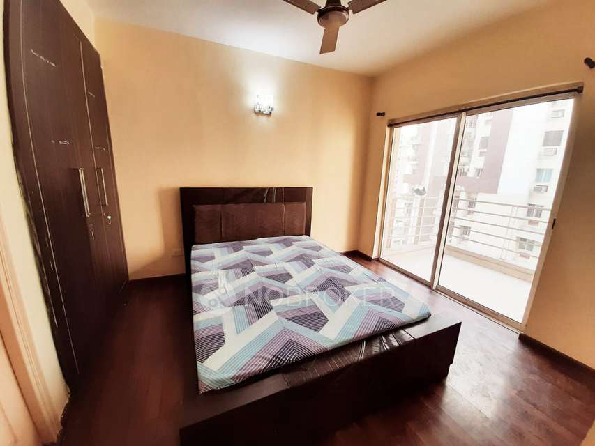 3 BHK Flat In Paras Seasons, Sector 168 For Sale  In Paras Seasons