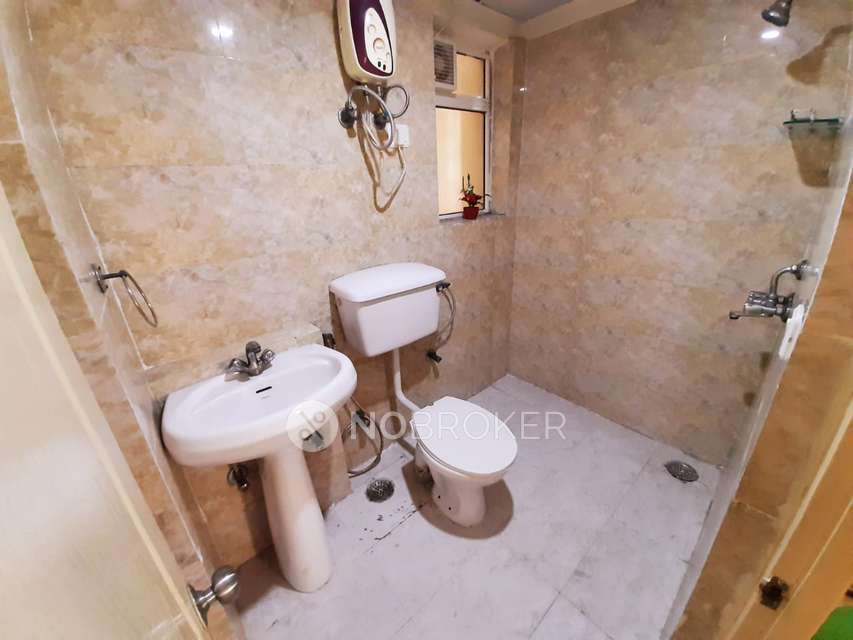 3 BHK Flat In Paras Seasons, Sector 168 For Sale  In Paras Seasons