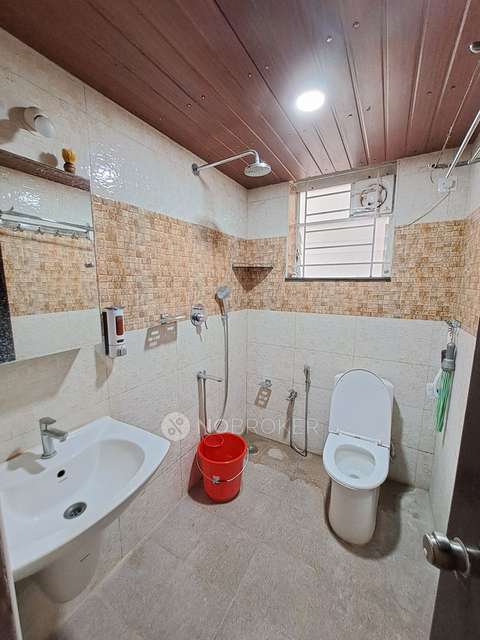 2 BHK Flat In Sukriti Apartments, Mahalakshmi Layout For Sale  In Mahalakshmi Layout