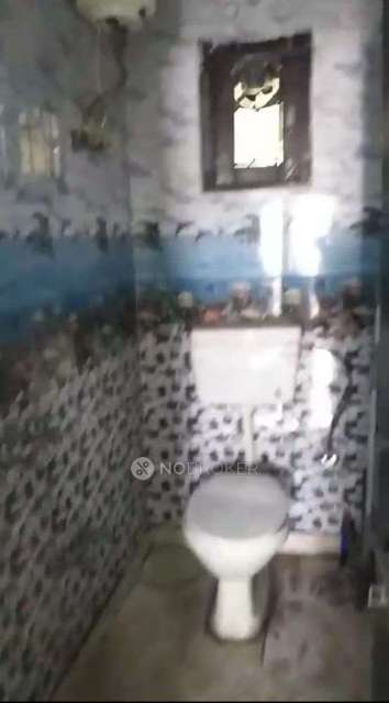 2 BHK Flat In Dda Janta Flat  For Sale  In  Rohini