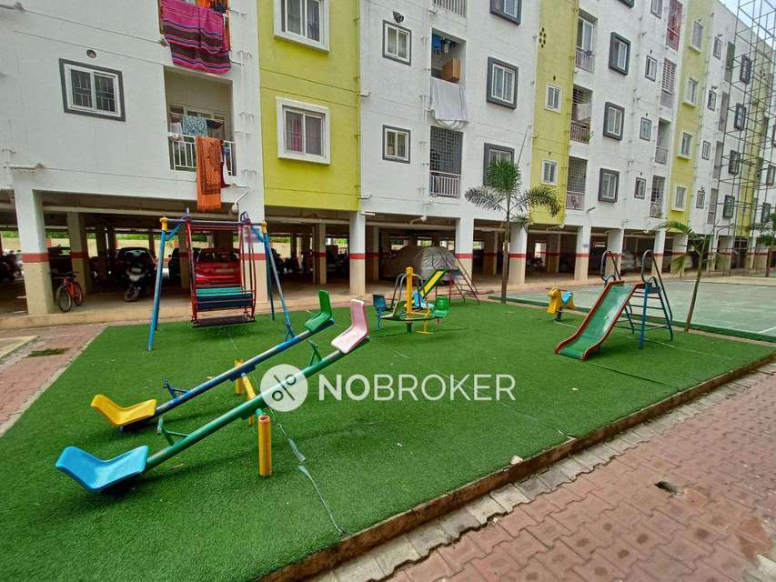 2 BHK Flat In Bavisha Urban Homes Phase Ii, Sarjapur Road For Sale  In Chikkadunnasandra