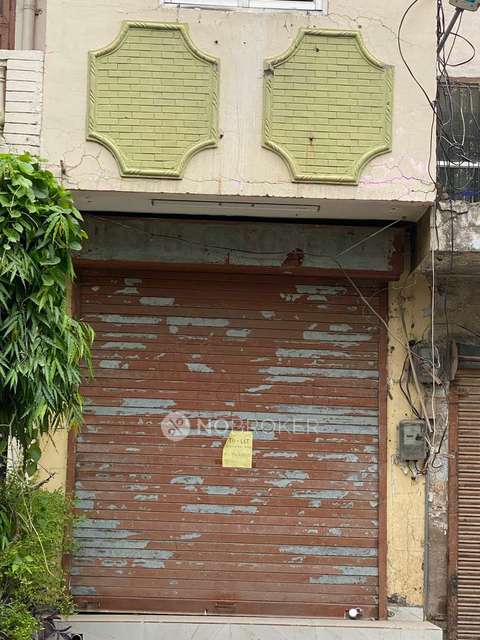 Shop in Sector 7, Gurgaon for sale 