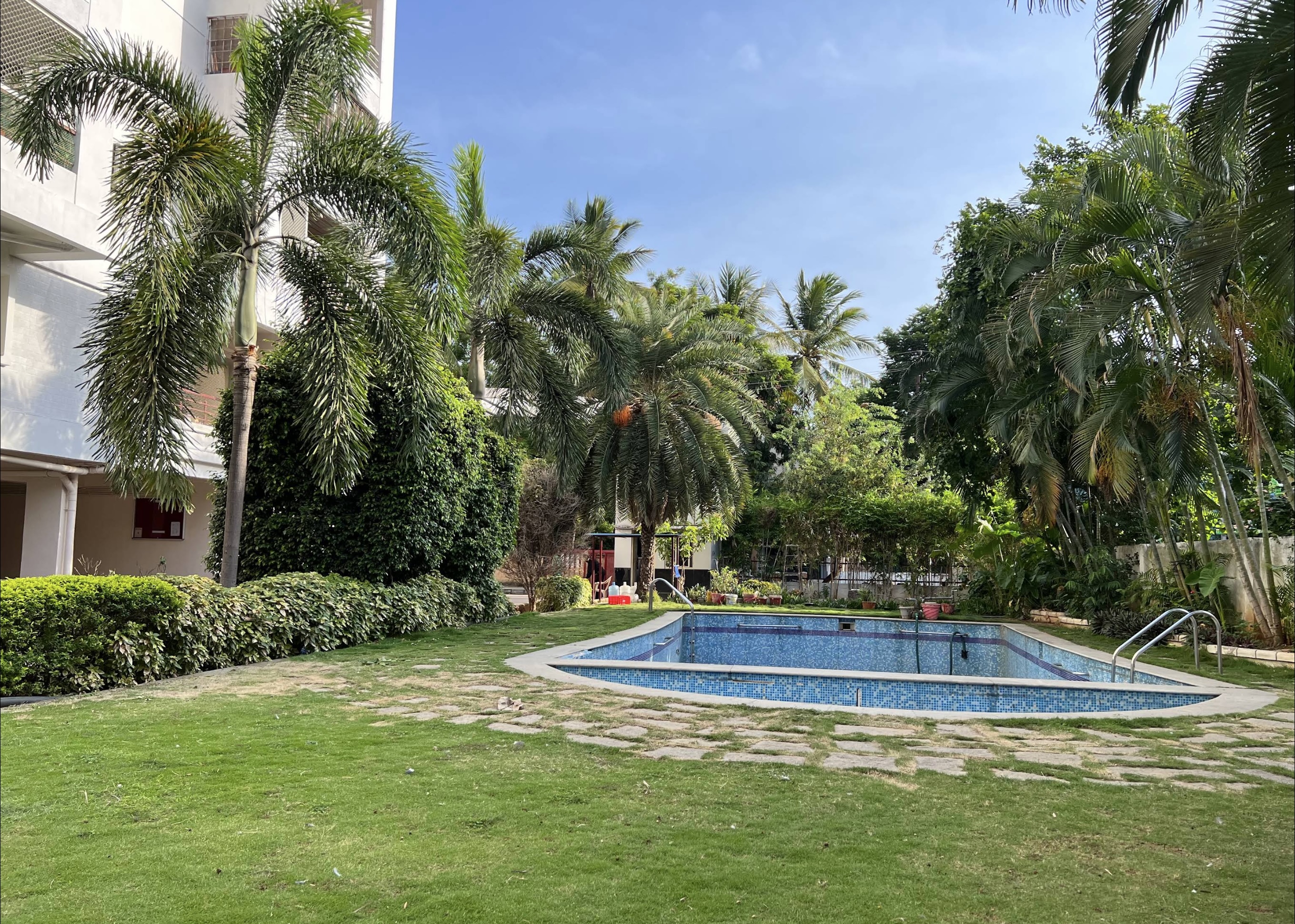 Chandras Bella Vista Apartments