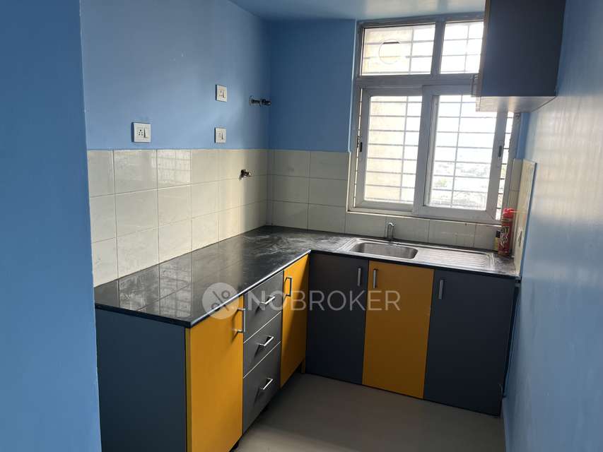 1 BHK Flat In North Town For Sale  In Jamalia