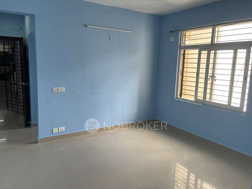 1 BHK Flat In North Town For Sale  In Jamalia