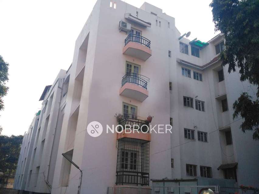 1 BHK Flat In Mantri Woodlands, Arekere For Sale  In Arekere