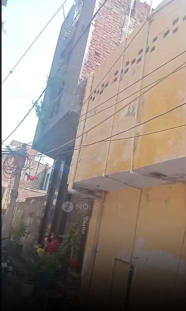 4+ BHK Flat For Sale  In  Karawal Nagar