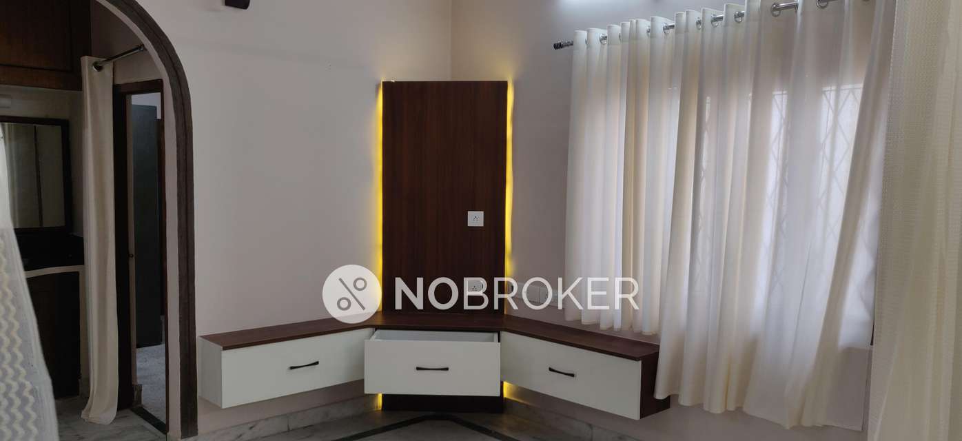 2 BHK Flat In Sri Maruthi Mansion For Sale  In Kukatpally