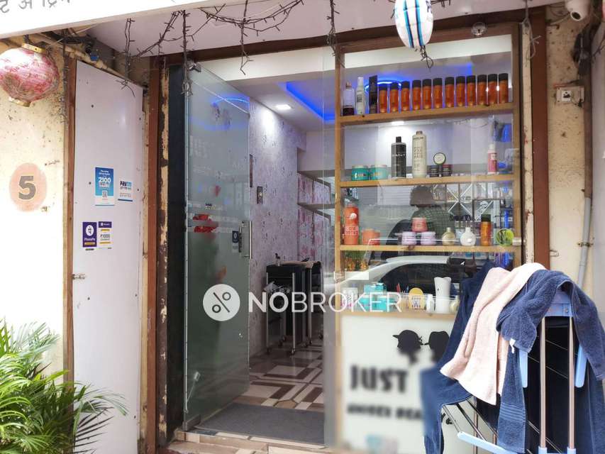 Shop in Malad West, Mumbai for sale 