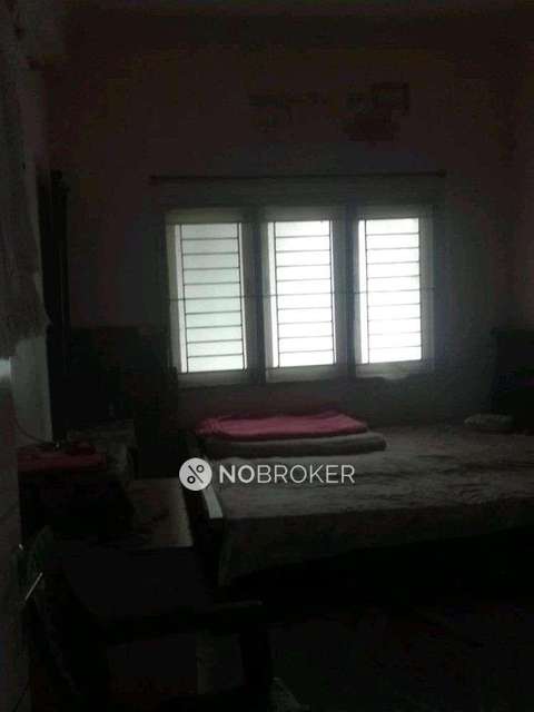 2 BHK Flat In Alhasnath Colony For Sale  In  Toli Chowki