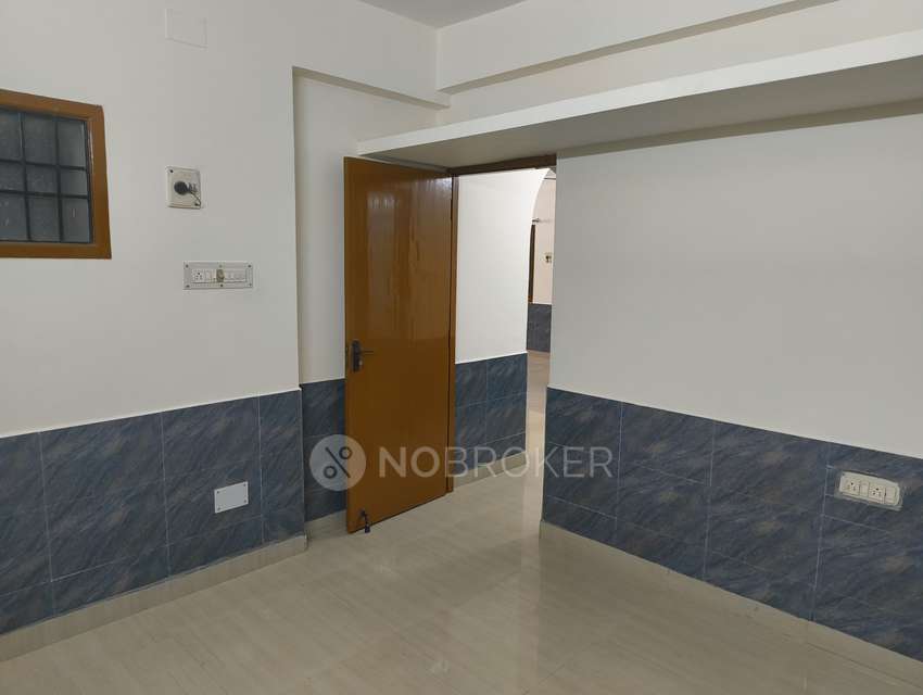 2 BHK Flat In Pranav Shruthi Apartments For Sale  In Mogappair Garden Rd