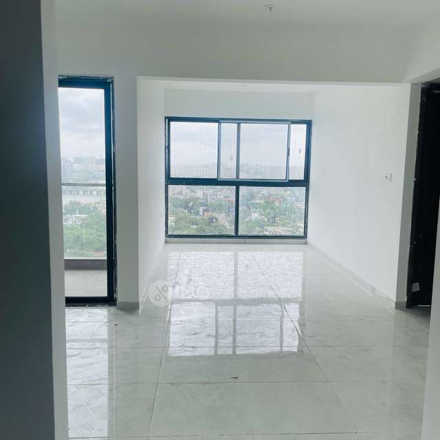 3 BHK Flat In Mantra Mirari for Rent  In Mundhwa