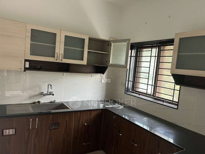 3 BHK Flat In Intermont One for Rent  In Mandaveli