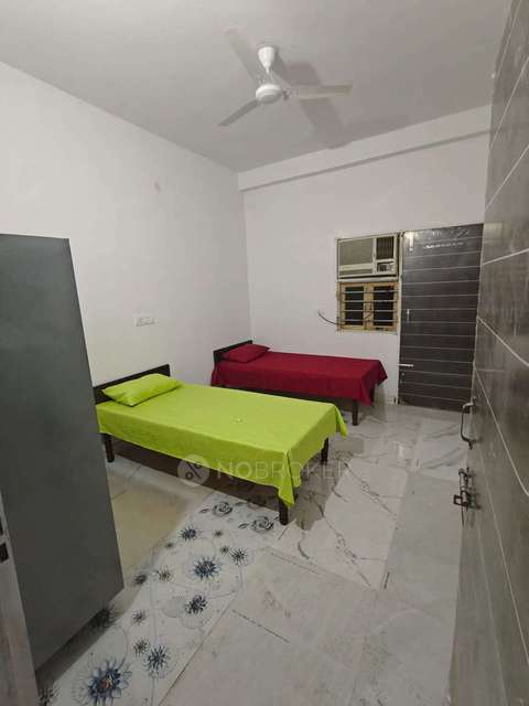 PG for Girls in Sector 45