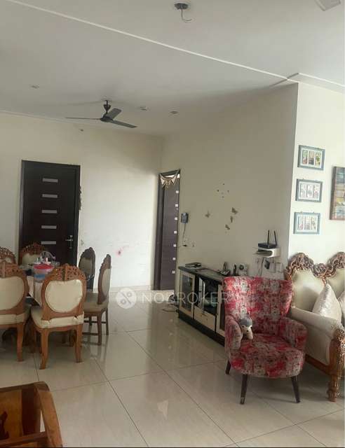 3 BHK Flat In Gaur Saundaryam For Sale  In Techzone 4