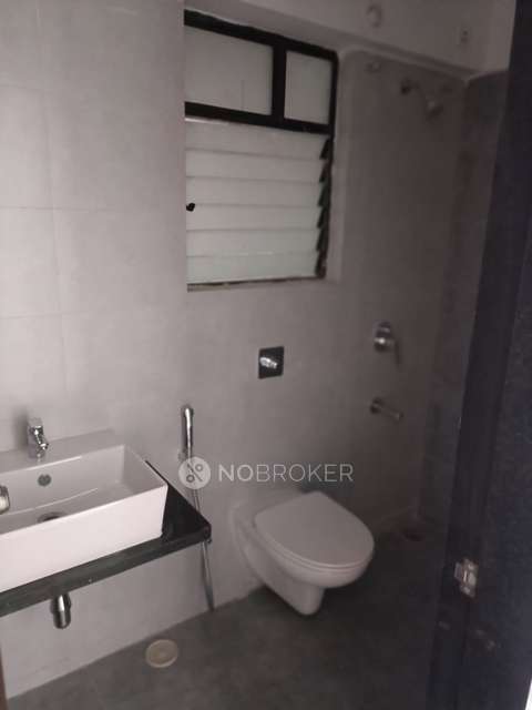 2 BHK Flat In Roshan Milestone, Wakad For Sale  In Tathawade