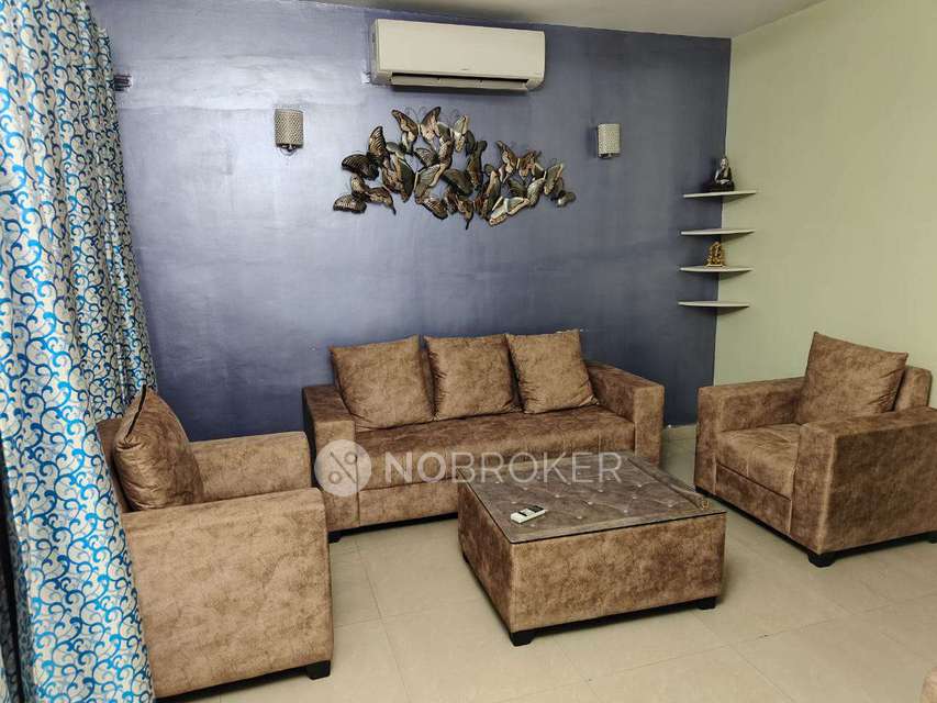 Single Room for Male In 2 BHK  In Vipul Lavanya In Sector 81