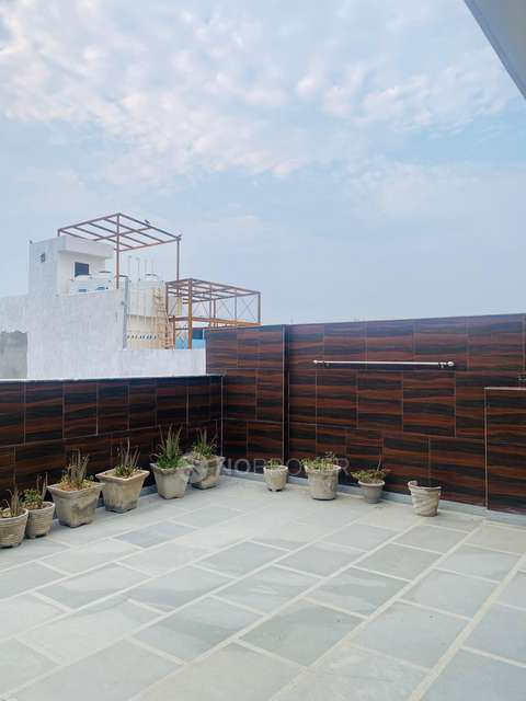 PG for Girls in Prem Nagar