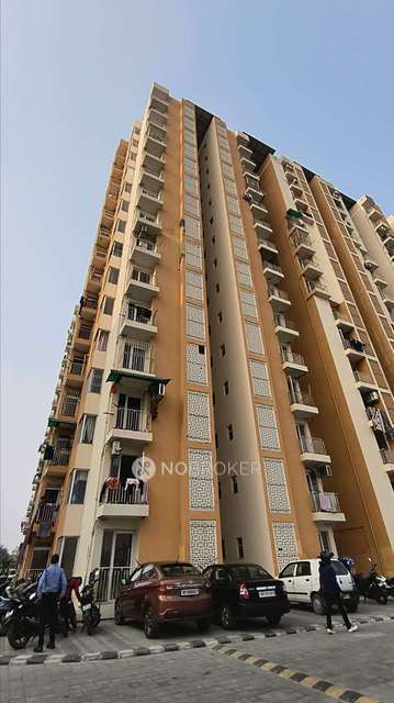 Single Room for Male In 1 BHK  In Swamanorath Wave City In Wave City