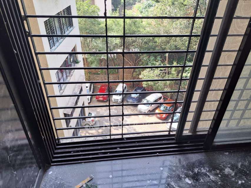 2 BHK Flat In Rachna Garden Primrose Chs Mulund Colony For Sale  In Mulund Colony