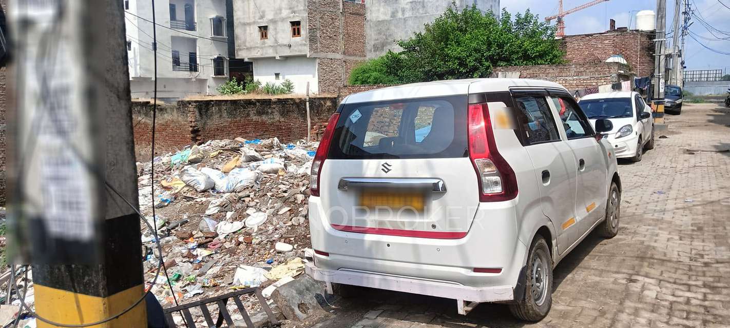 Commercial Property in Rajni Vihar, Begampur Village, Delhi for sale 