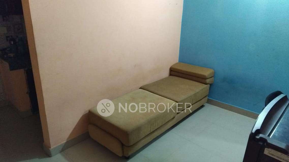 Single Room for Male In 1 BHK  In Sector 53