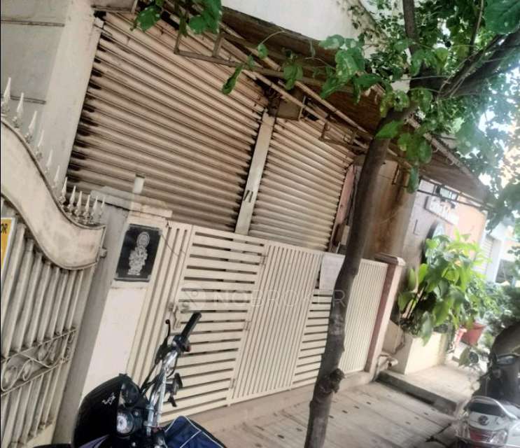 Shop in 23, Indian Express Layout Road, Bangalore for Rent 