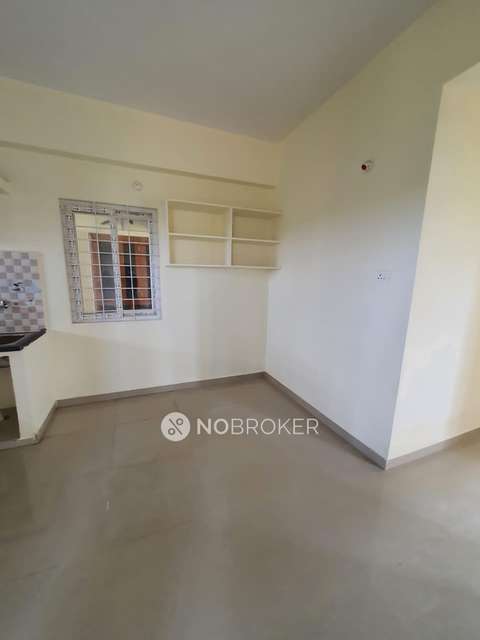 2 BHK Flat In Sri Sai Sridevi Nilayam, Hmt Swarnapuri For Sale  In Suvarna Valley