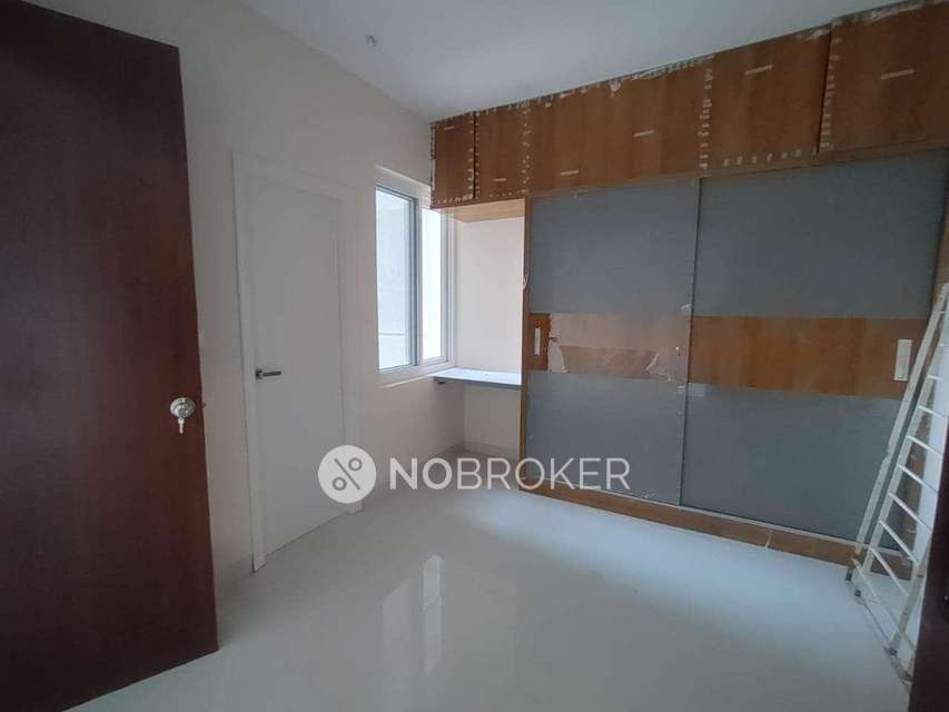 2 BHK Flat In Mana Capitol For Sale  In Mana Capitol
