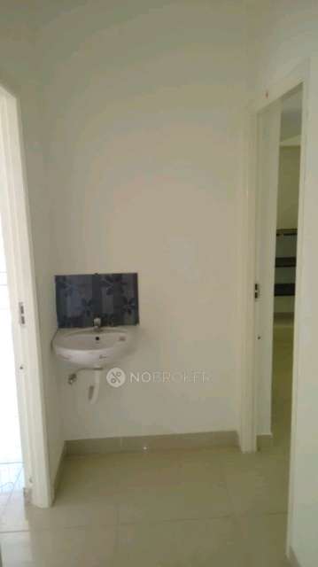 2 BHK Flat In Stepsstone Krishu For Sale  In Varadharajapuram