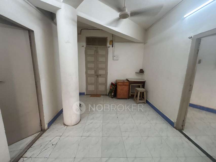 1 BHK Flat In Naaznin Building For Sale  In Reay Road