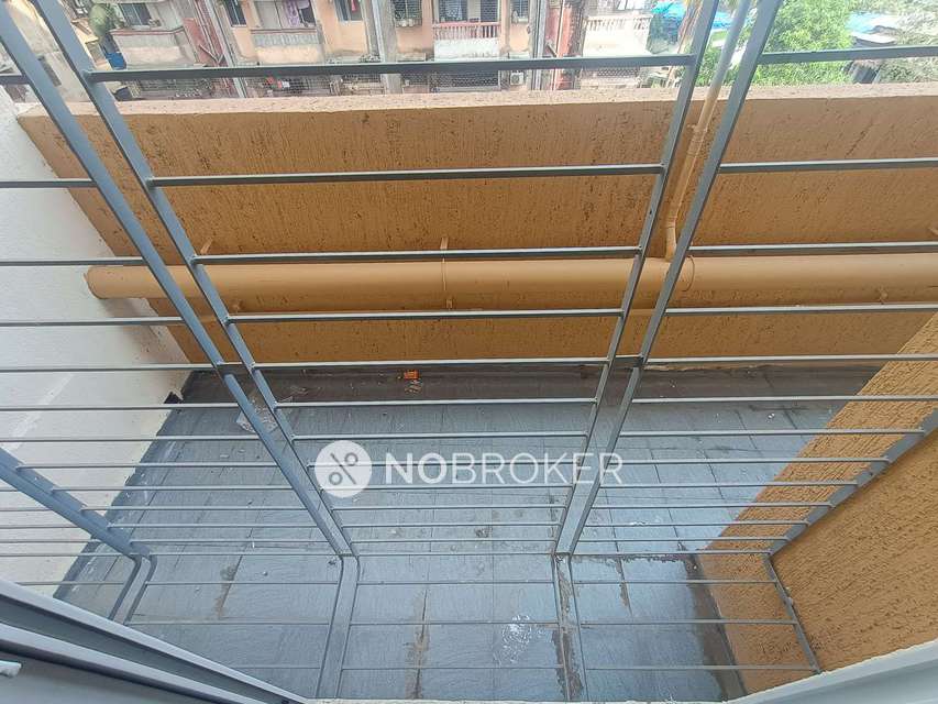 2 BHK Flat In Nl Krishna For Sale  In Sn Dubey Road