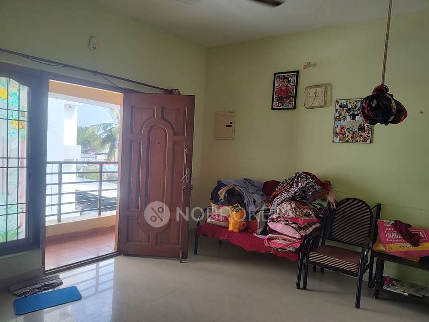 2 BHK Flat In Maha Flats For Sale  In Perumbakkam