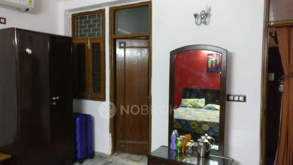 PG for Girls in Govindpuri Extension