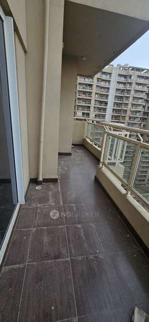 2 BHK Flat In Elite Golf Greens, Sector 79 For Sale  In Sector 79