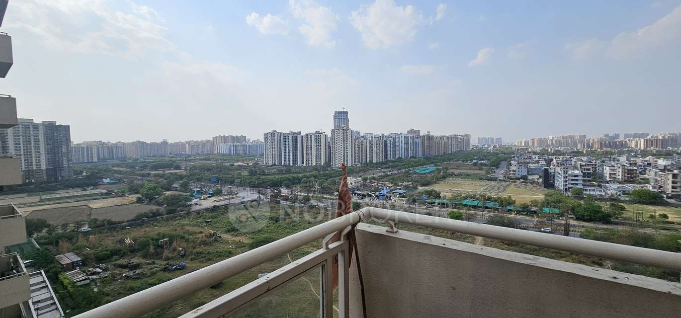 2 BHK Flat In Elite Golf Greens, Sector 79 For Sale  In Sector 79