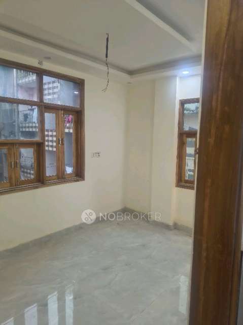 4 BHK Flat In Sb For Sale  In Wazirabad