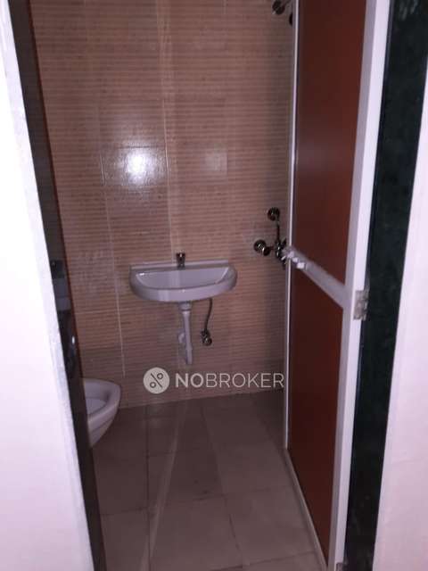 1 BHK Flat In Db Ozone  For Sale  In Dahisar East