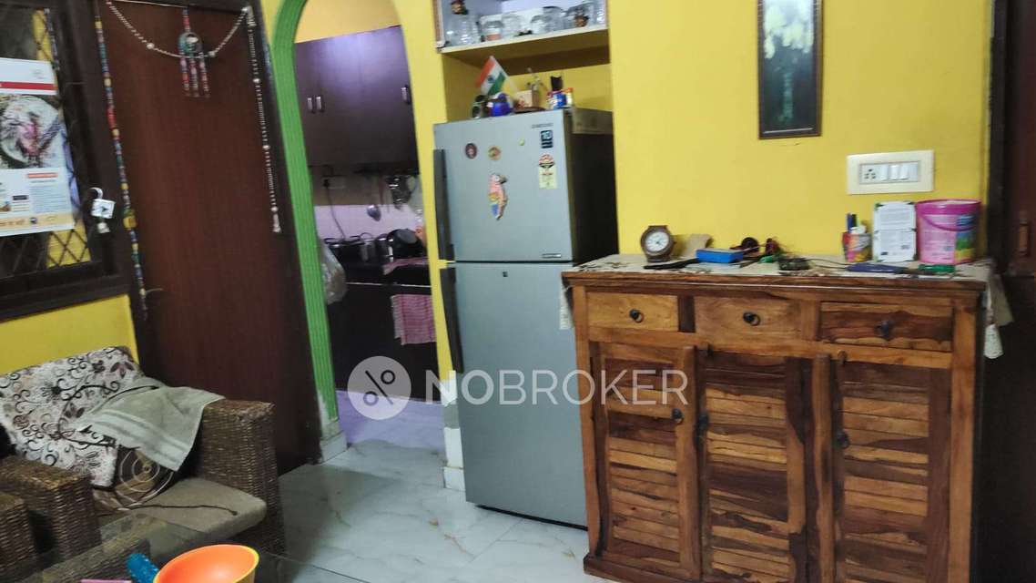 2 BHK Flat In B-147 For Sale  In Chhatarpur