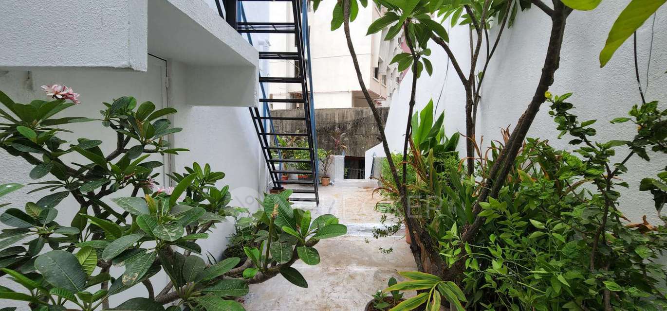 4 BHK Villa In Sai-trishul Chs For Sale  In Chembur