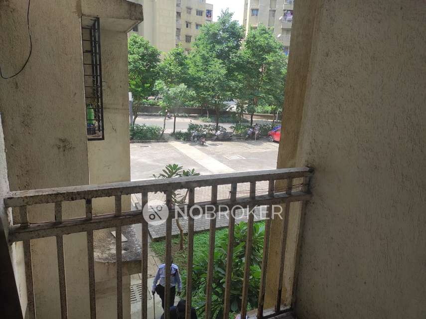 1 BHK Flat In Erwina Chs  For Sale  In Kalyan-shil Road