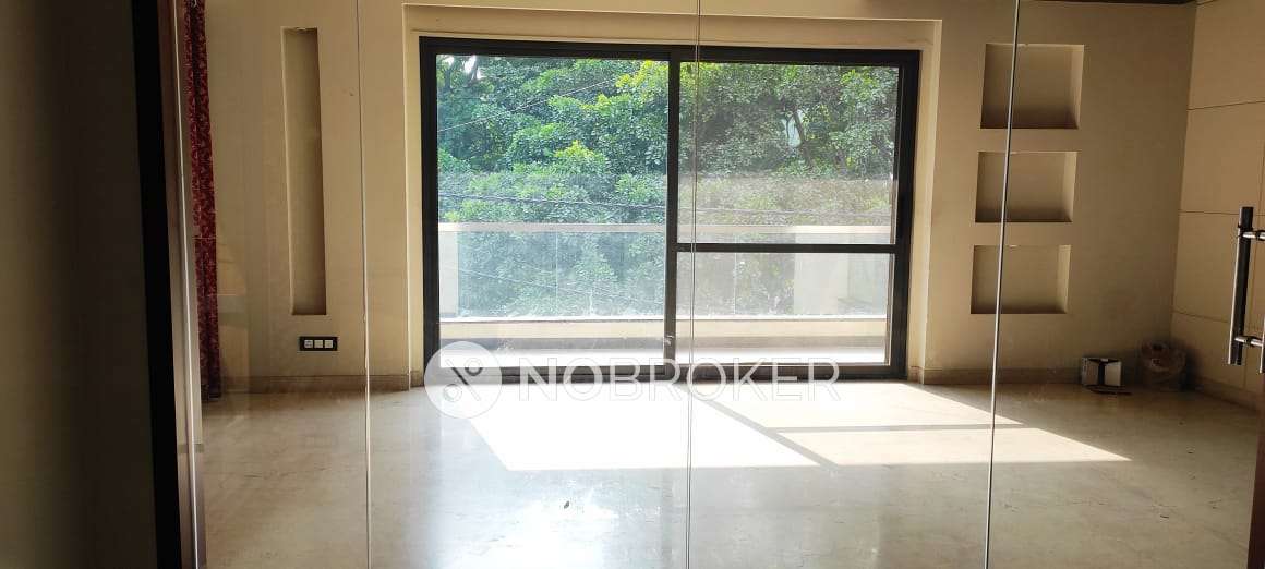 4 BHK Flat In Standalone Building  for Rent  In Janakpuri