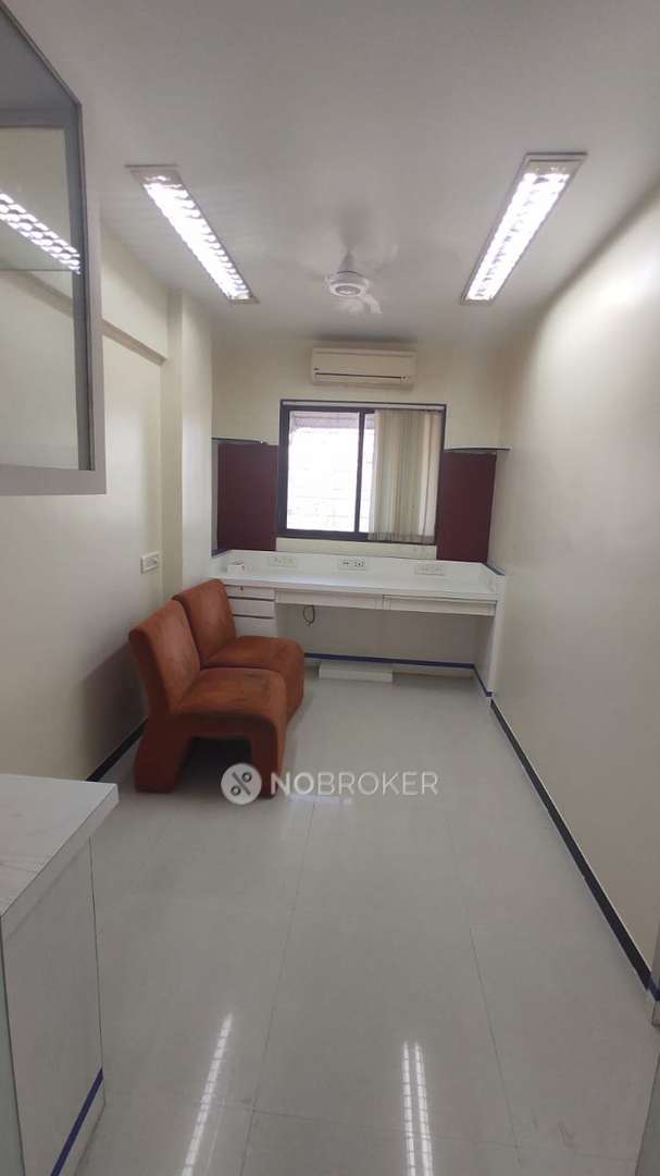 Office Space for Sale in Kandivali West, mumbai for Rs. 19500000 with