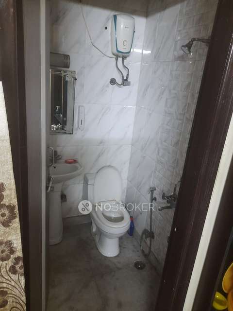 2 BHK Flat In Shivam Rwa Indrapuram For Sale  In Ghaziabad