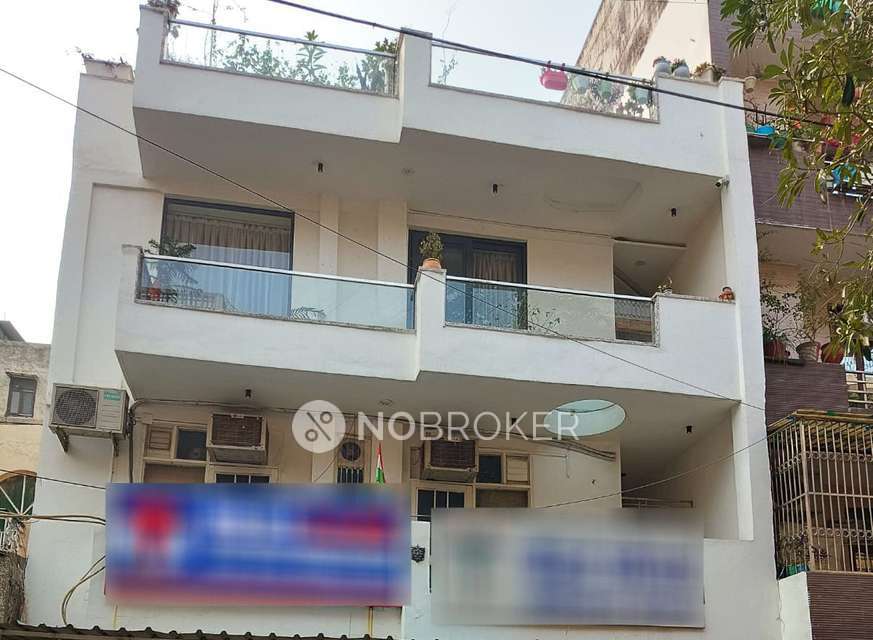 2 BHK Flat In Abeam For Sale  In Dilshad Garden