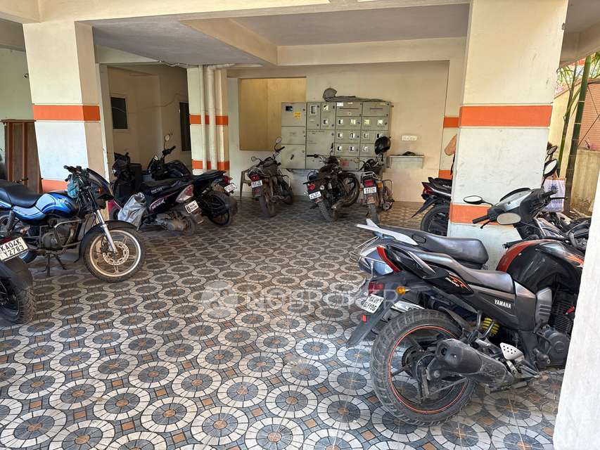 4+ BHK Flat In Sb For Sale  In Battarahalli