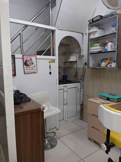 Shop in Madangir, Delhi for Rent 
