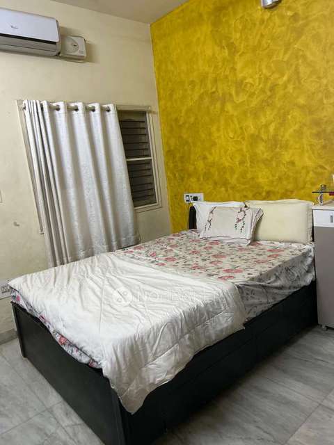 4+ BHK Flat For Sale  In Hbr Layout